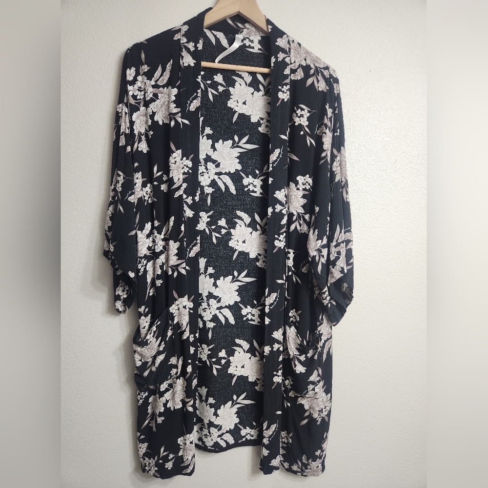 Floral Kimono Cardigan Black And White OS
